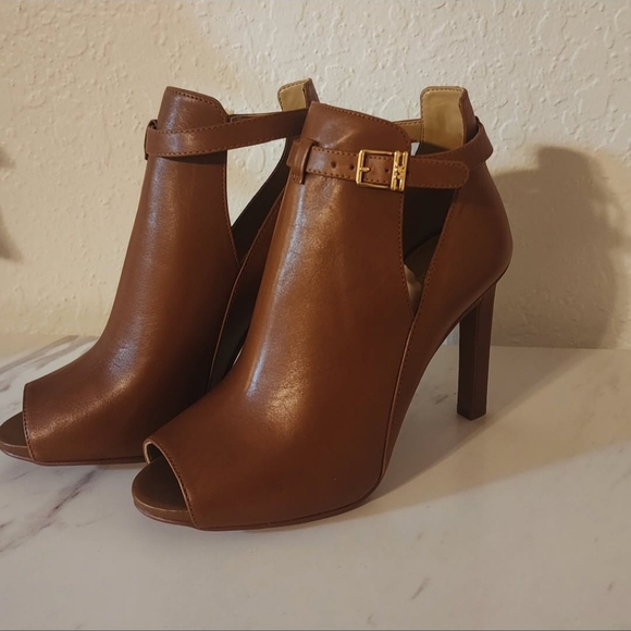 MICHAEL KORS HEELS - Picture 1 of 1